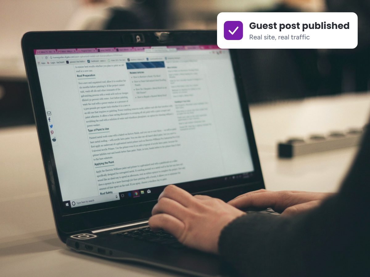 Writer drafting a guest post for a manual blogger outreach campaign
